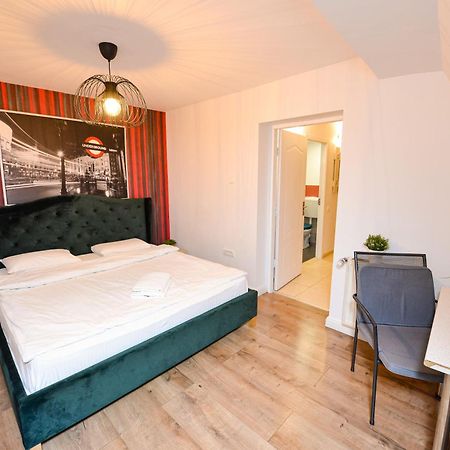 The Lincoln Suites - Central Shabbat Friendly Apartments Bukares Bagian luar foto