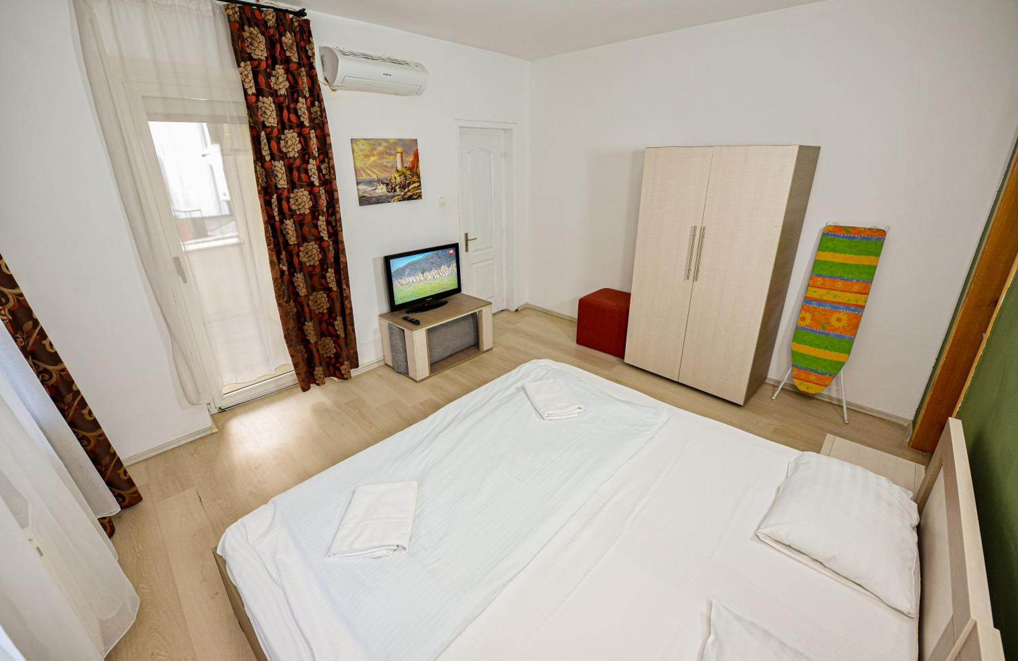 The Lincoln Suites - Central Shabbat Friendly Apartments Bukares Bagian luar foto