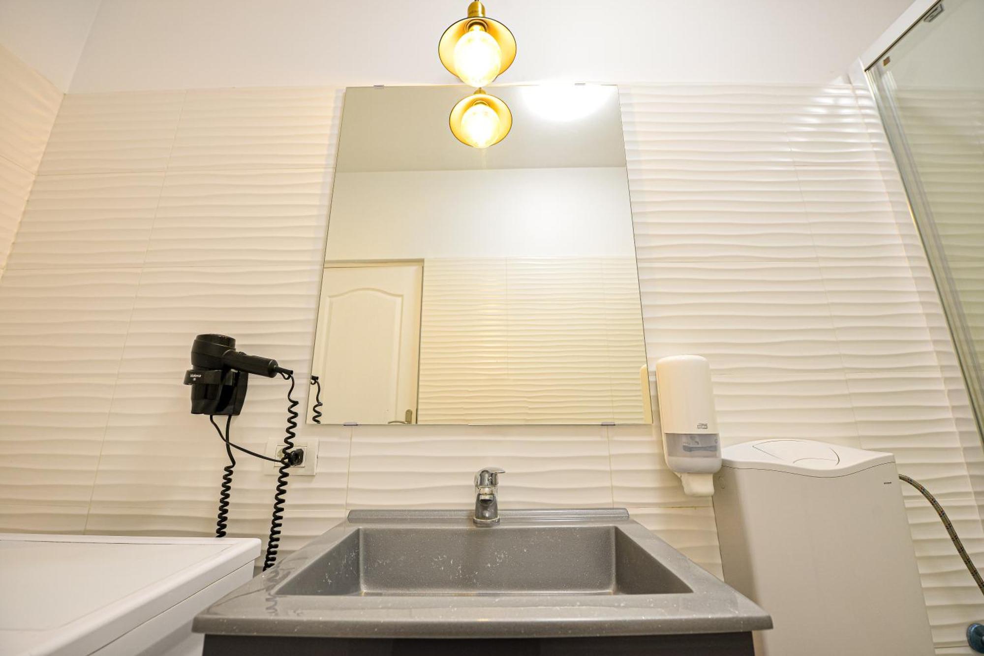 The Lincoln Suites - Central Shabbat Friendly Apartments Bukares Bagian luar foto