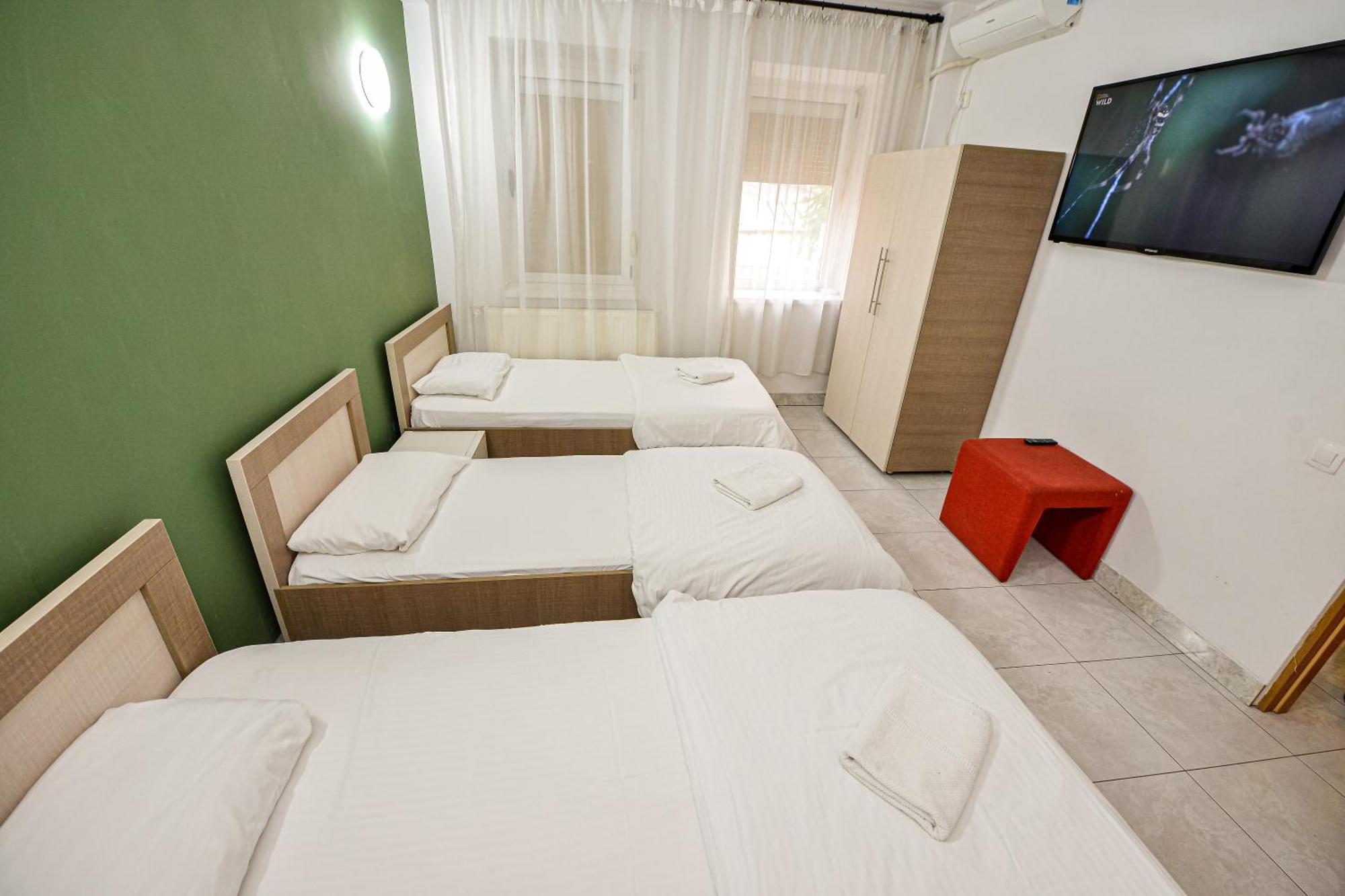 The Lincoln Suites - Central Shabbat Friendly Apartments Bukares Bagian luar foto