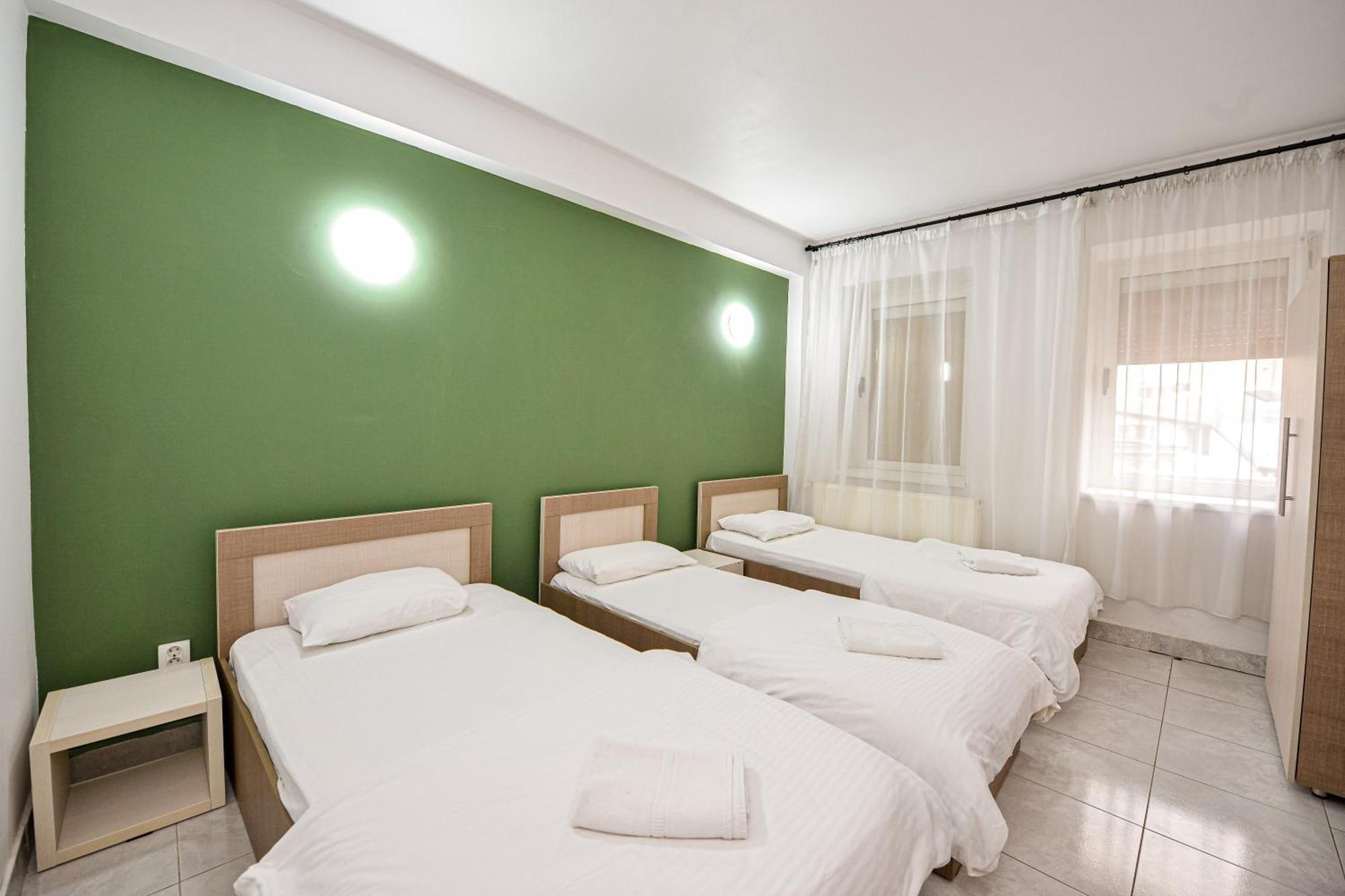 The Lincoln Suites - Central Shabbat Friendly Apartments Bukares Bagian luar foto