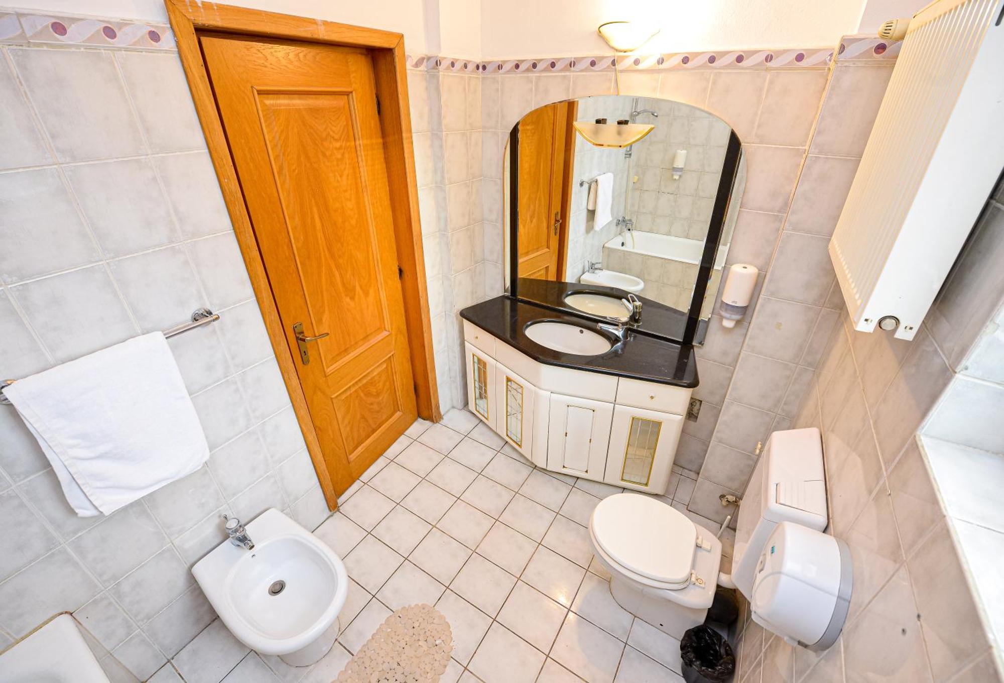 The Lincoln Suites - Central Shabbat Friendly Apartments Bukares Bagian luar foto